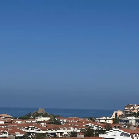 с видом на море и горы Scalea